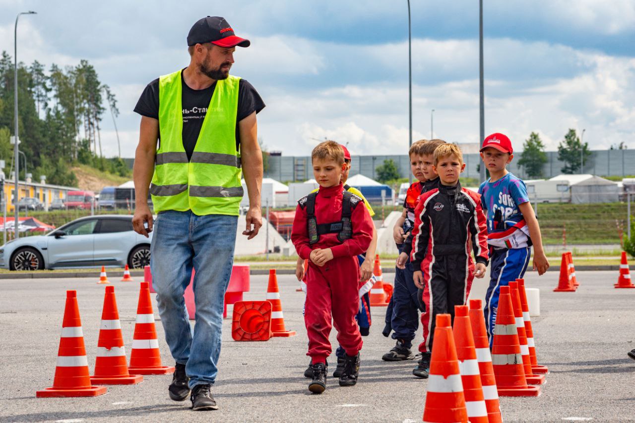 Секция картинг-слалома в РСТЦ ДОСААФ (Прилесье)